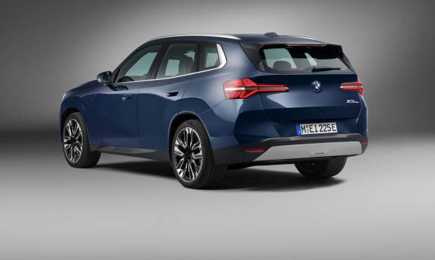BMW X3 PHEV (2024)