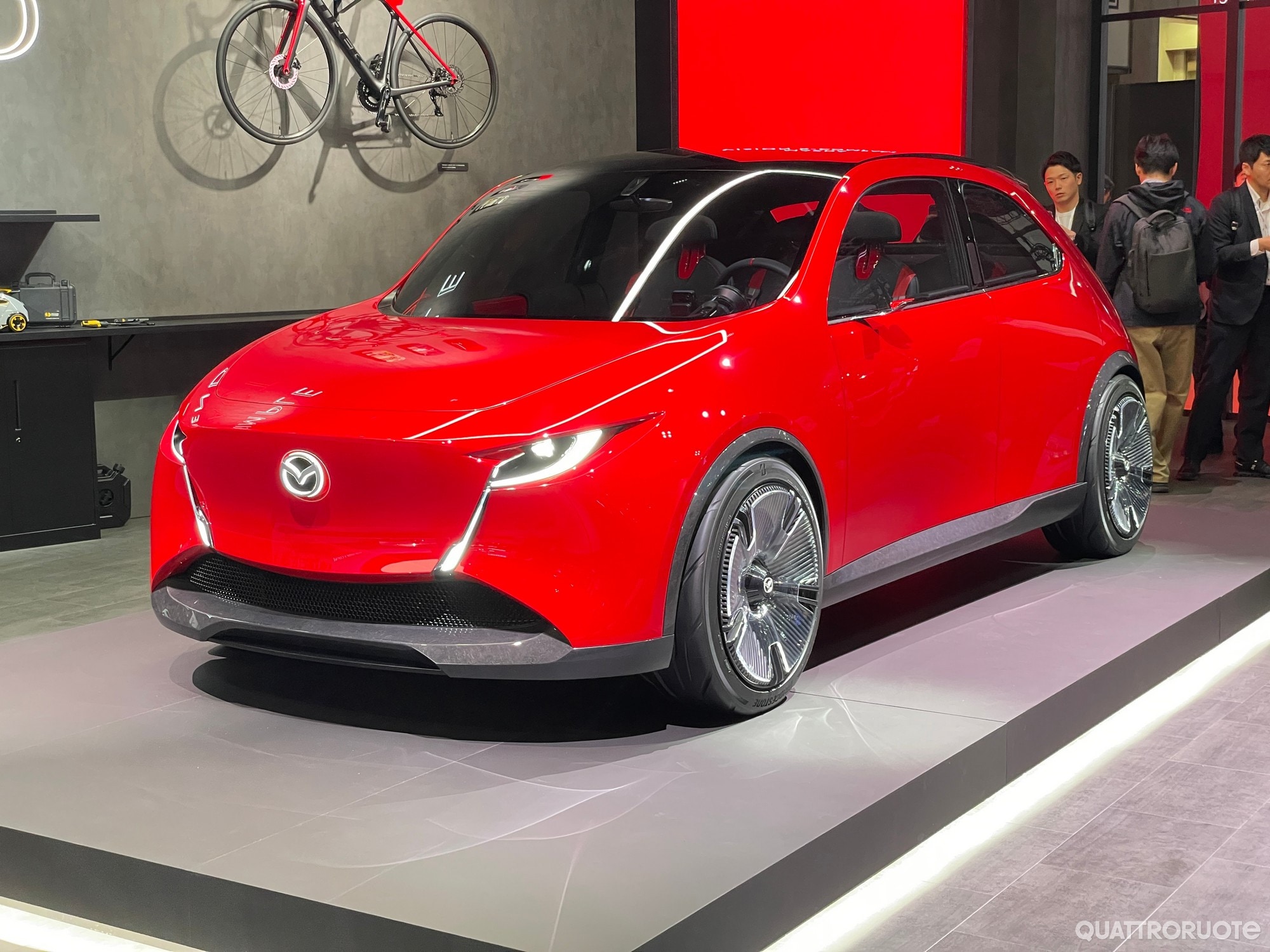 Mazda Vision X-Compact (Live)