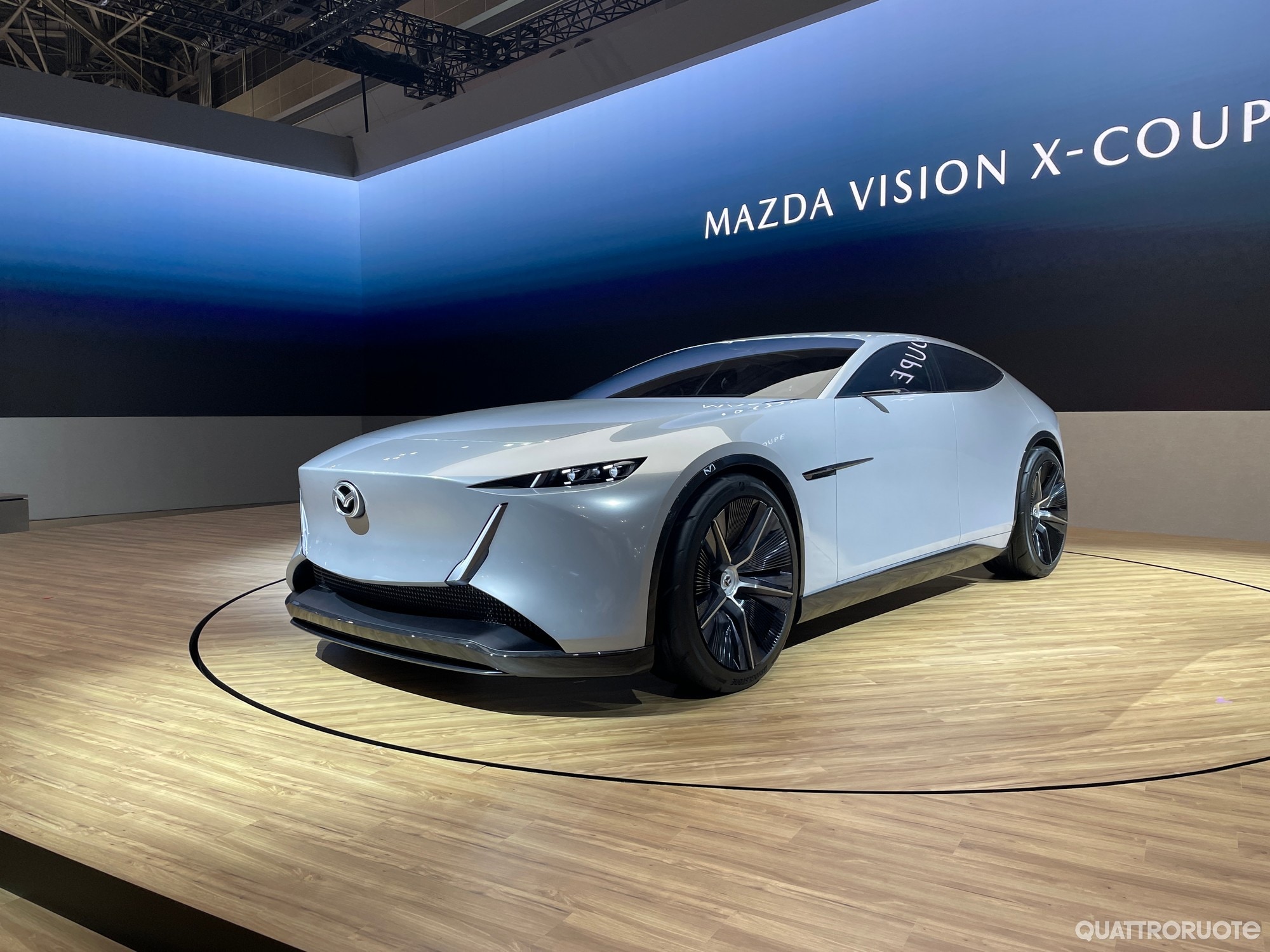Mazda Vision X-Coupé (live)