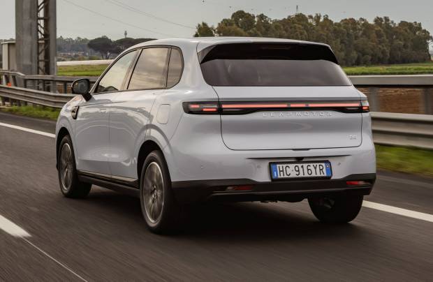 Leapmotor B10 REEV Hybrid (2026)