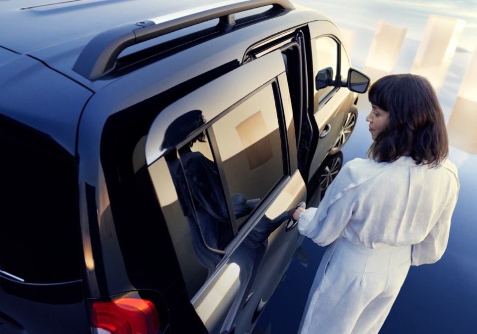 Nuova EQT 100% elettrica: stile e sostenibilità firmati Mercedes-Benz