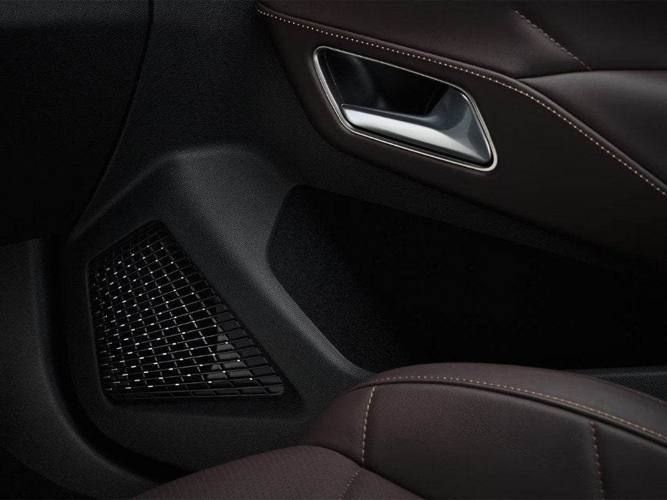 DS 4 Plug-in Hybrid: una proposta raffinata per la mobilità moderna