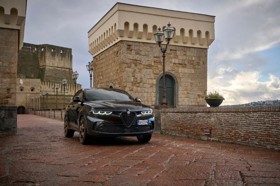 Gamma Intensa: l’anima più raffinata di Alfa Romeo si veste d’oro