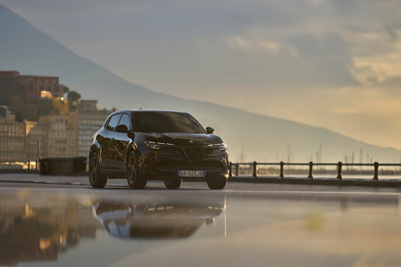 Gamma Intensa: l’anima più raffinata di Alfa Romeo si veste d’oro
