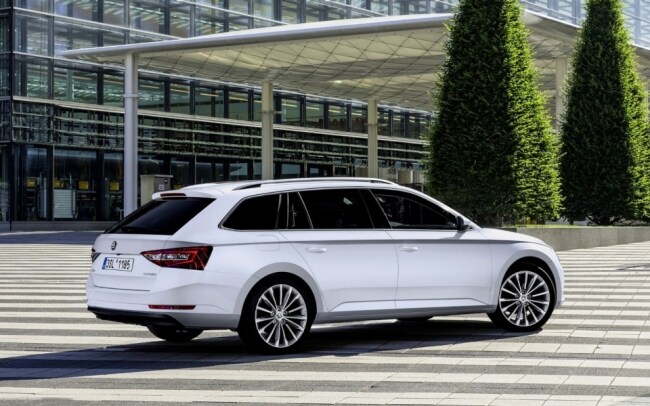 2015-Skoda-Superb-Wagon-1 2015-Skoda-Superb-Wagon-1
