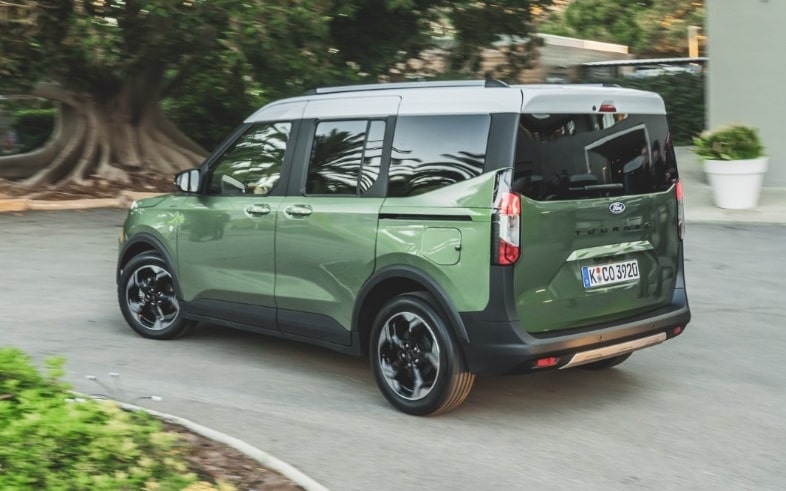 Ford Tourneo e Transit Courier, primo test