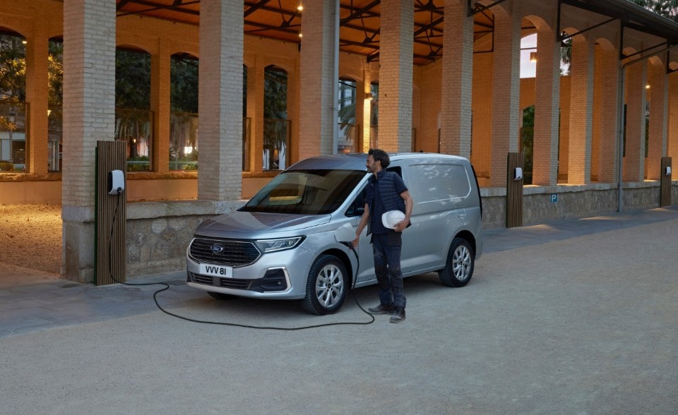 Il nuovo Transit Connect è anche plug-in