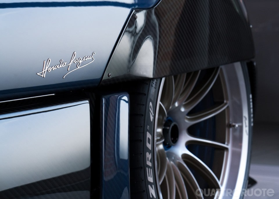 2022-Lusso-Personalizzazioni-Pagani-005 2022-Lusso-Personalizzazioni-Pagani-005