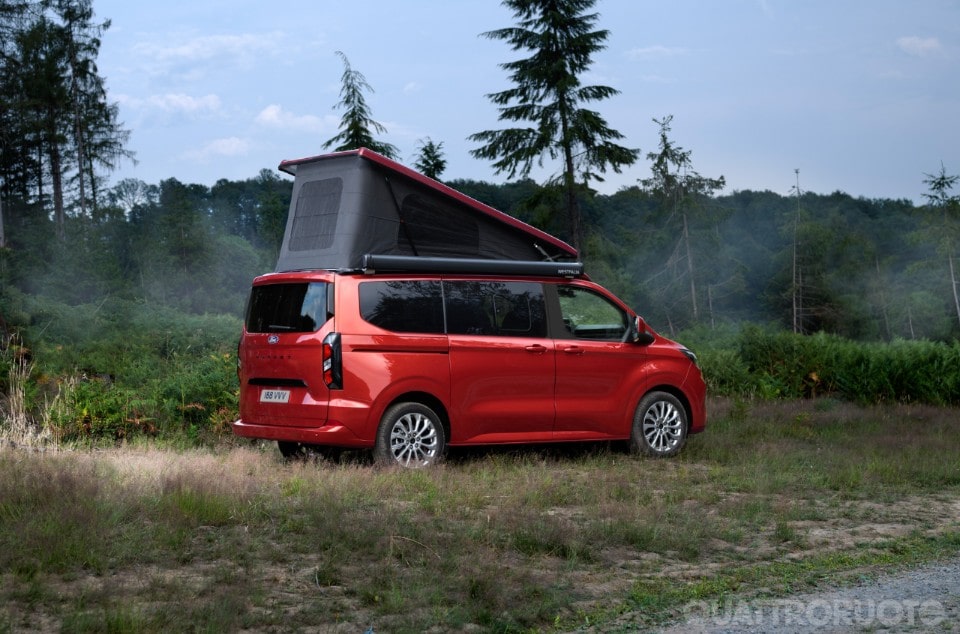 Transit Custom Nugget, vacanze plug-in