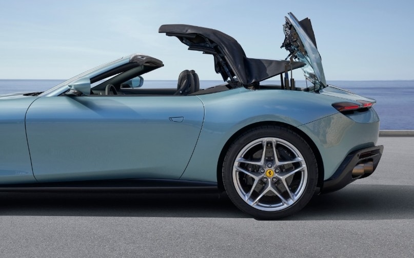 2023-Ferrari-Roma-Spider-17 2023-Ferrari-Roma-Spider-17