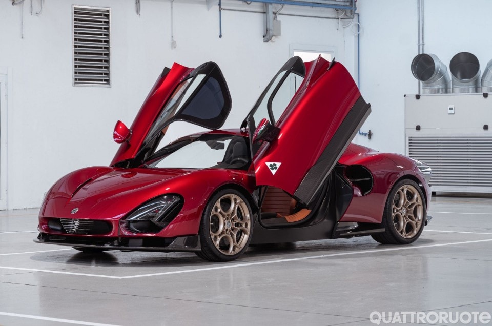 Consegnata la prima 33 Stradale