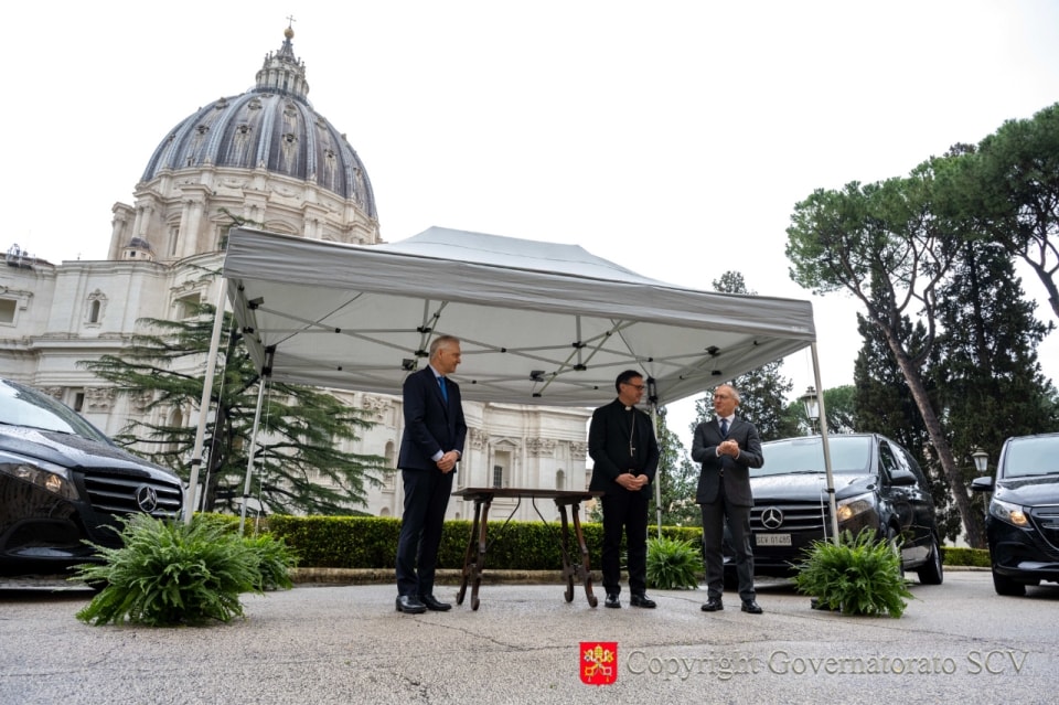 Il Vaticano accelera sull’elettrico: entrano in flotta i Mercedes-Benz eVito Tourer ed EQV