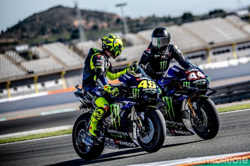 2019-Valentino-Rossi-Hamilton-Mercedes-F1-06 2019-Valentino-Rossi-Hamilton-Mercedes-F1-06