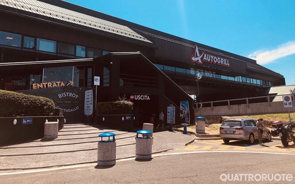 2020-Autogrill-01 2020-Autogrill-01