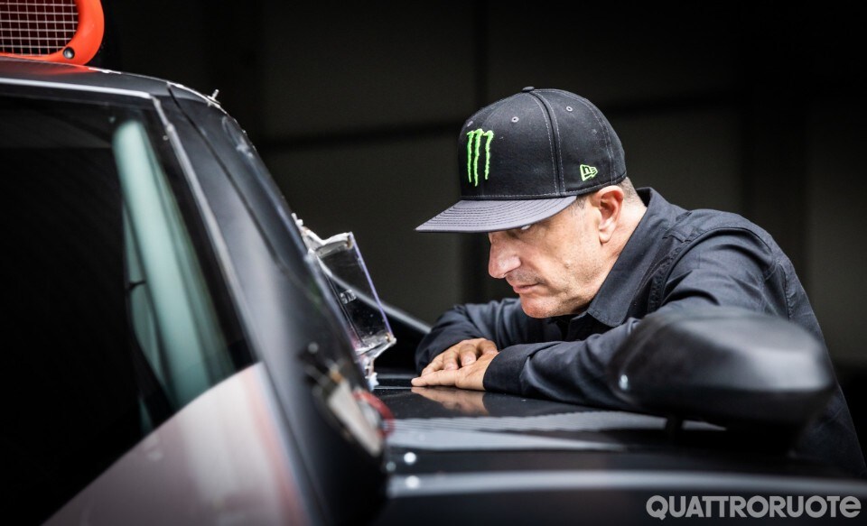 Una e-tron su misura per Ken Block nella serie Electrikhana - VIDEO