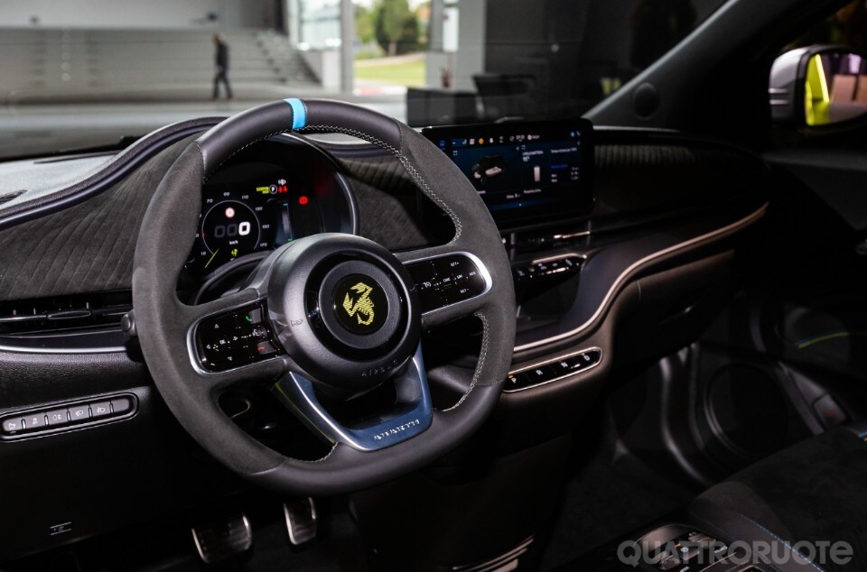 Abarth 500e, il pungiglione elettrico è in gara