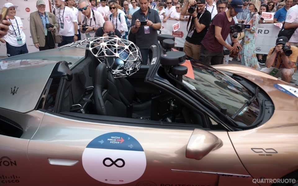 Debutta la Maserati MC20 Cielo a guida autonoma