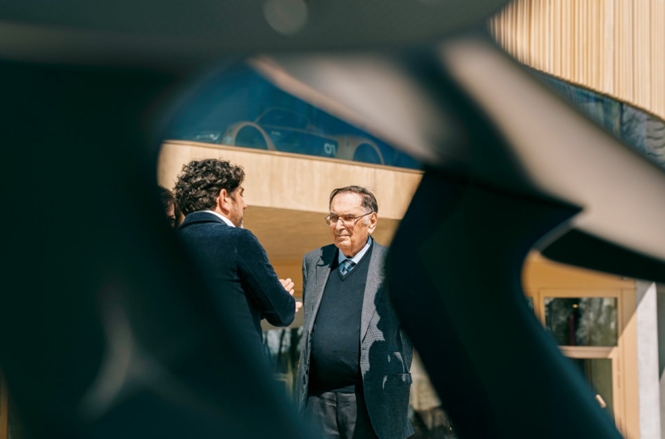 Akio Toyoda e Giampaolo Dallara nella Automotive Hall of Fame