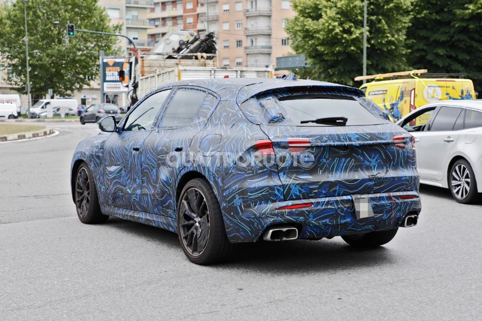 2021-maserati-grecale-spy-02 2021-maserati-grecale-spy-02