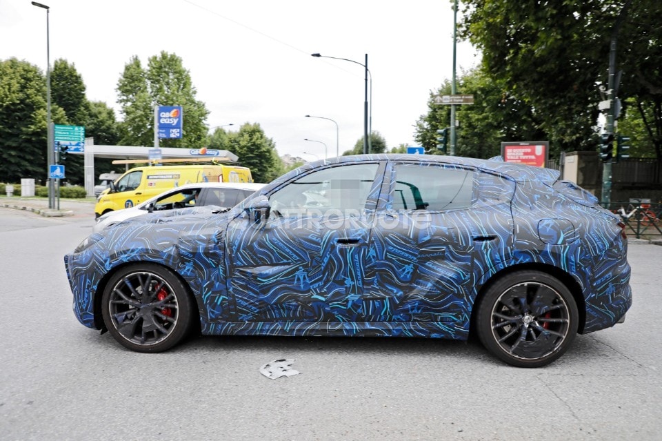 2021-maserati-grecale-spy-03 2021-maserati-grecale-spy-03
