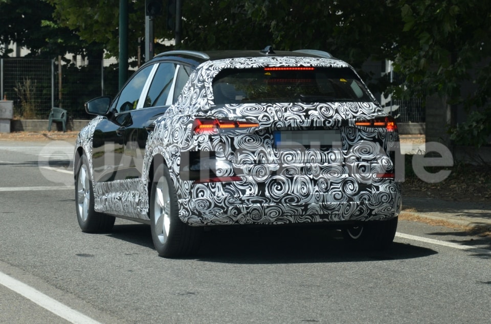 2025-Audi-Q4-MY26-foto-spia-002 2025-Audi-Q4-MY26-foto-spia-002
