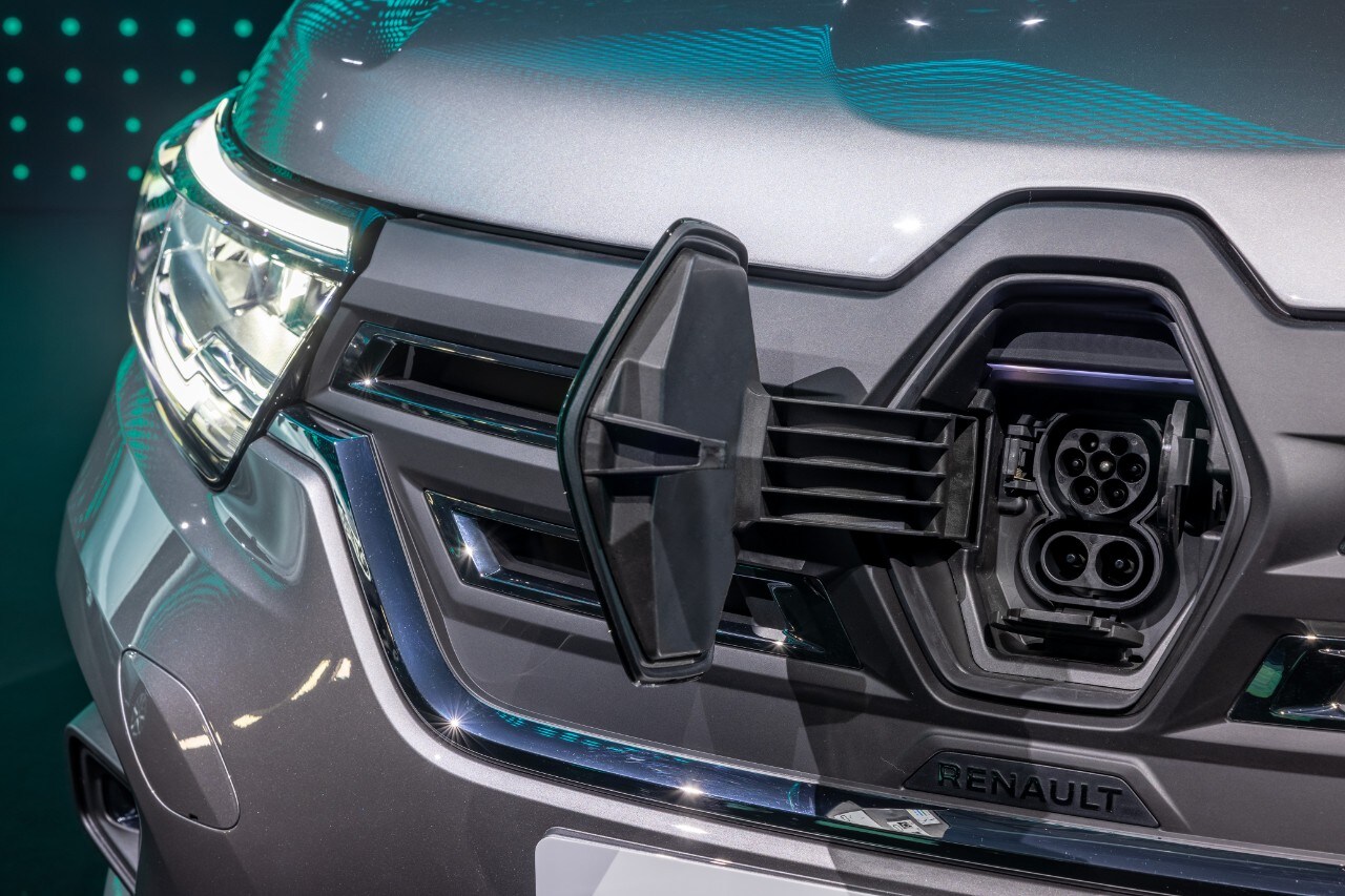 Tolti i veli al nuovo Renault Kangoo Van E-Tech Electric