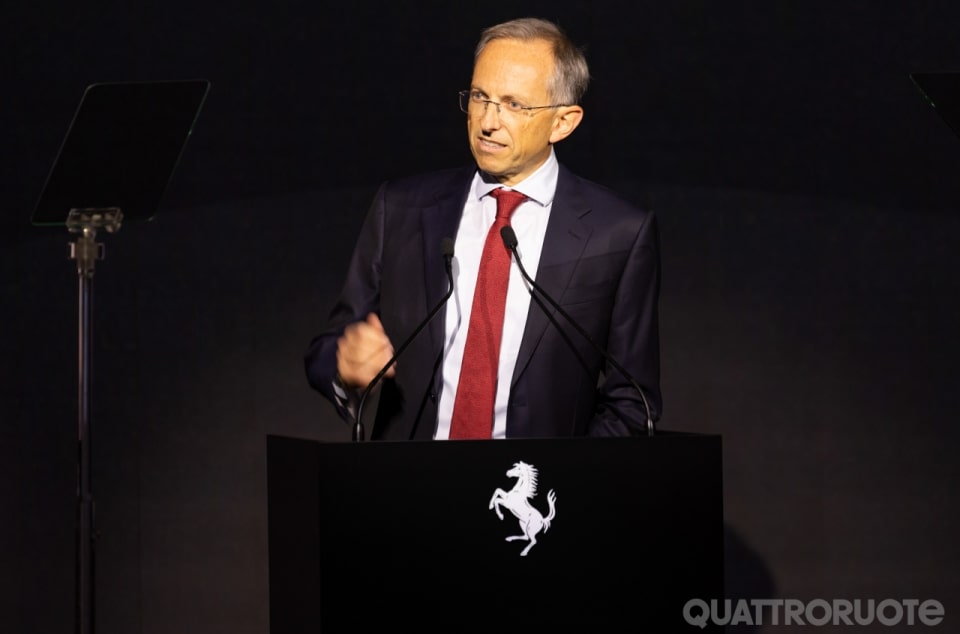 Le Rosse del futuro: 40% a benzina, 40% ibride e 20% elettriche