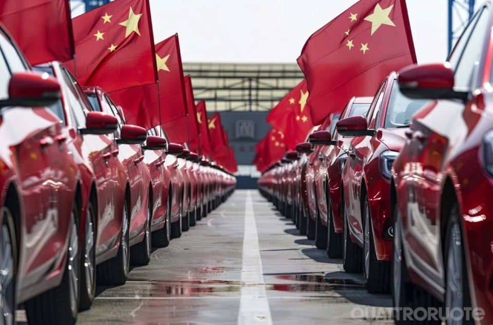 La Cina ferma gli incentivi e i sussidi per le auto elettriche e ibride plug-in