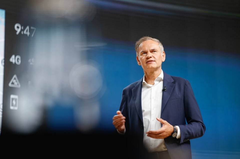 Volkswagen e Stellantis avvertono Bruxelles: per salvare l'auto servono etichette e incentivi