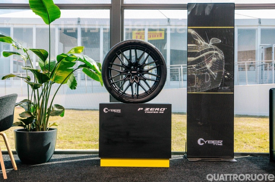 Prosegue lo scontro coi cinesi: il Cda dice no allo scorporo del Cyber Tyre