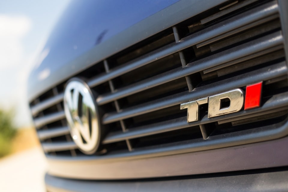 Dieselgate senza fine: Volkswagen a giudizio, nel mirino anche Stellantis e Renault