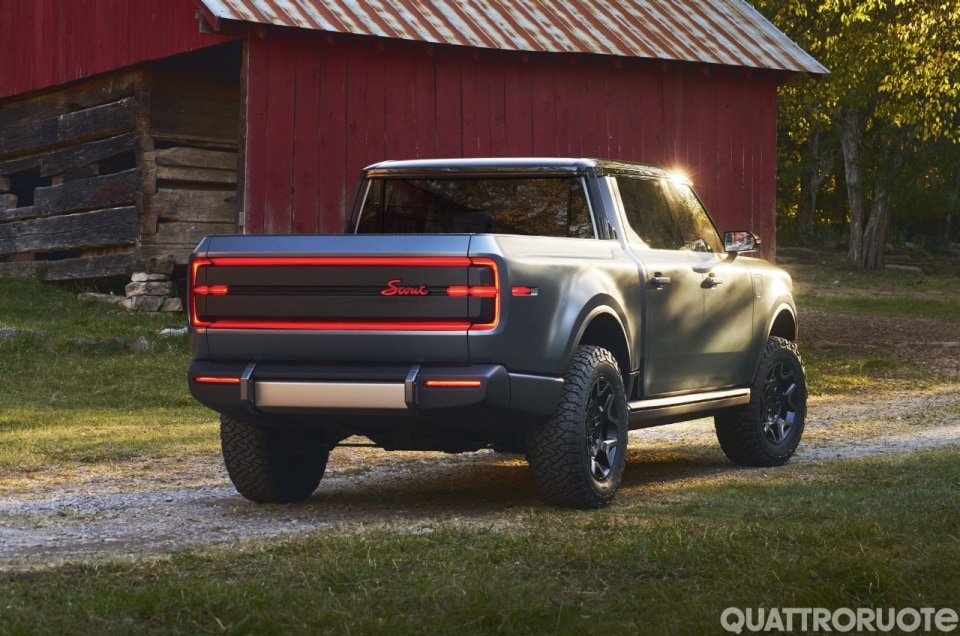 Scout Motors rinvia SUV e pick-up elettrici: l’uscita slitta al 2028 per “problemi tecnici”