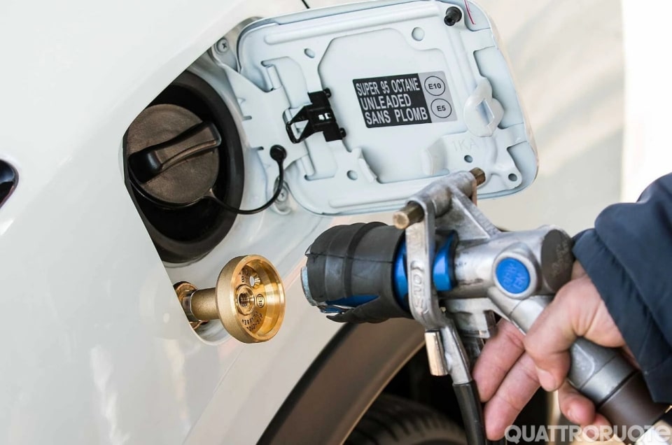 Targhe alterne, limiti più bassi in autostrada, GPL per cucinare: sono queste le risposte alla crisi energetica?