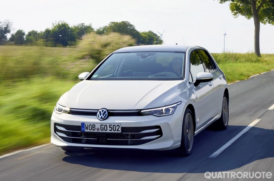 2025_volkswagen_golf_neopatentati_01 2025_volkswagen_golf_neopatentati_01