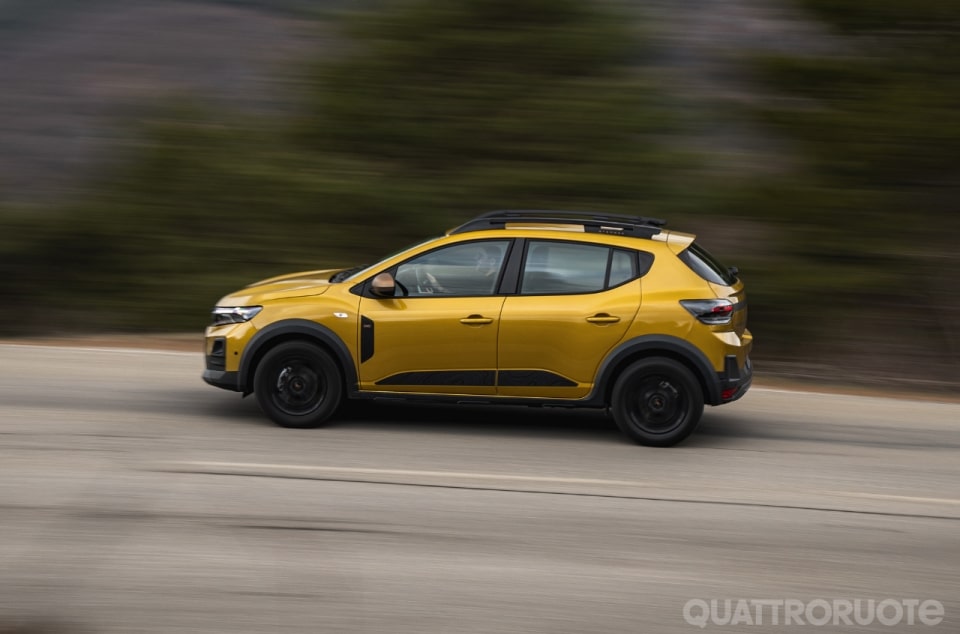Sandero 2026: tutte le versioni (anche GPL) e i prezzi di Streetway e Stepway - VIDEO