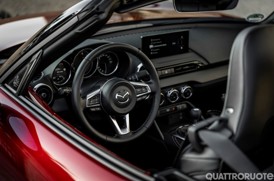 Dalla nuova CX‑5 al mito MX‑5: prezzi e caratteristiche di tutta la gamma Mazda in Italia