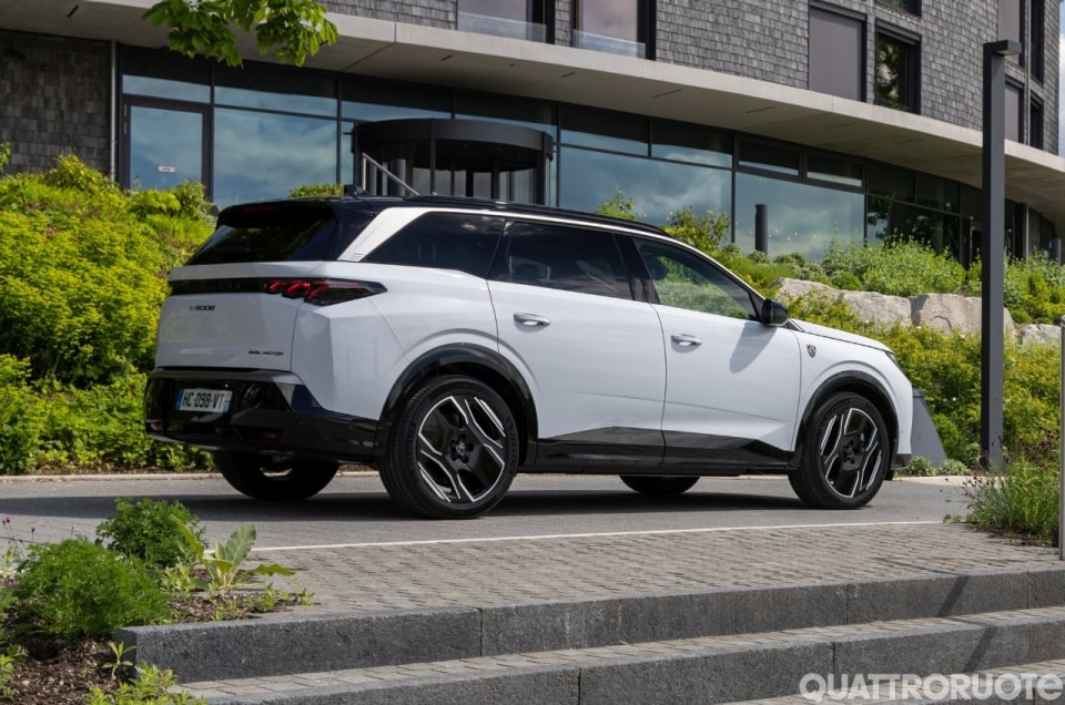 Peugeot, tutta la gamma 2026 in Italia: novità, prezzi, motori e caratteristiche dalla 208 fino ai van