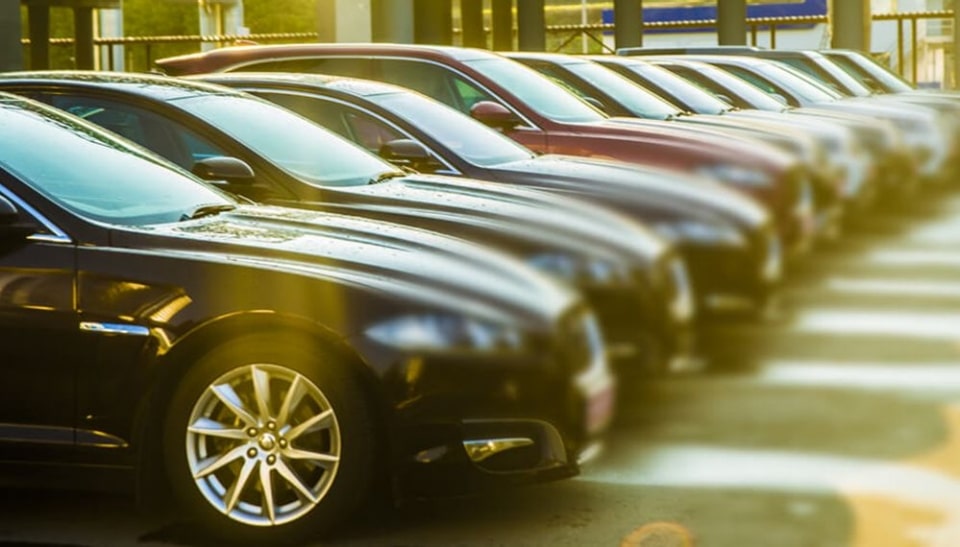 Noleggio auto, aumentano le truffe via web: ecco come evitare brutte sorprese