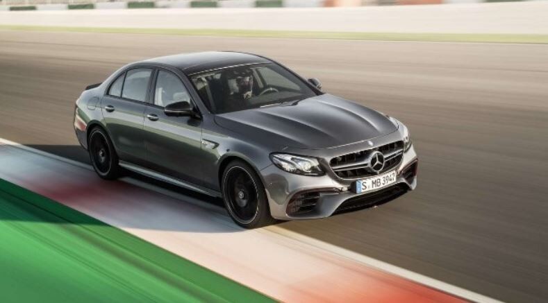 Fino a 612 CV per la nuova super-berlina