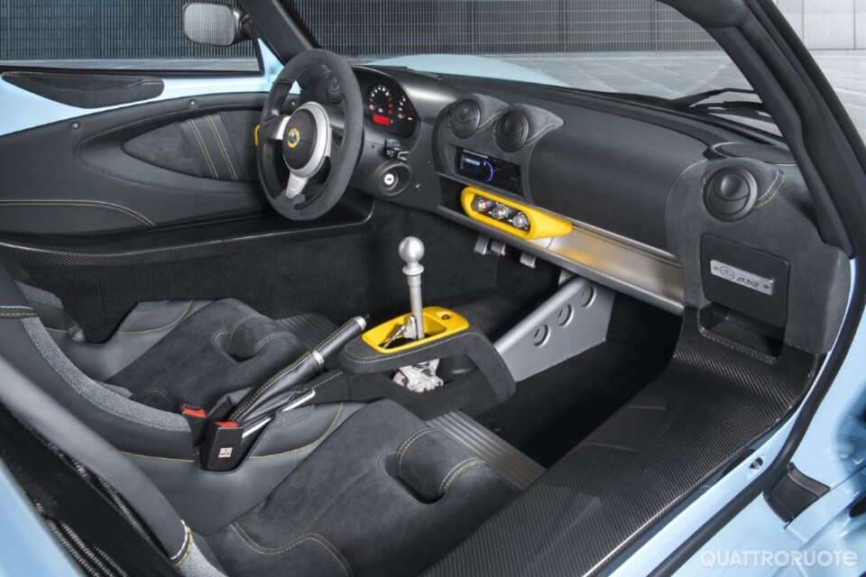 2018-Lotus-Exige-Sport-410-03 2018-Lotus-Exige-Sport-410-03