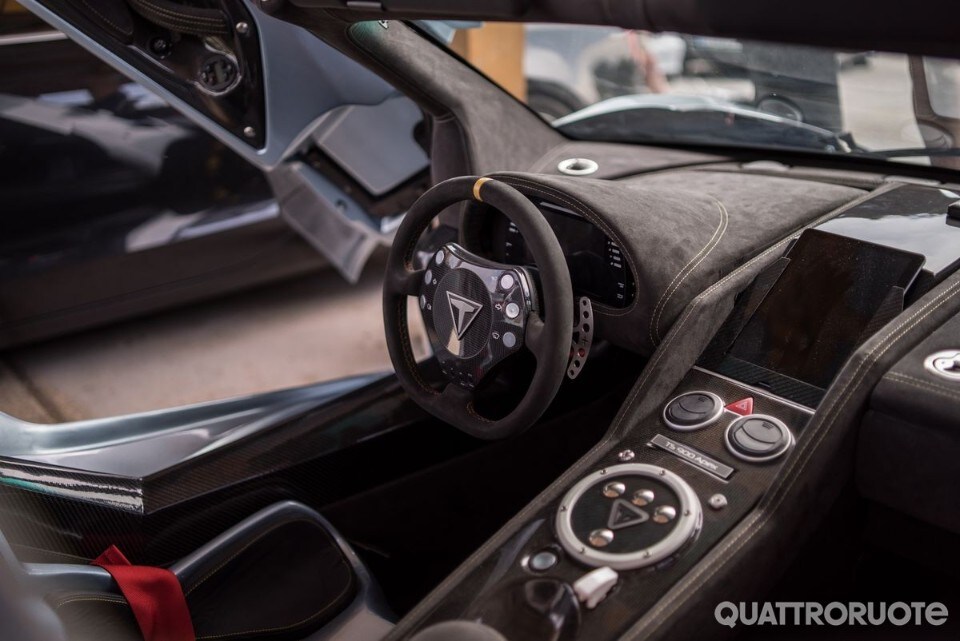 Una hypercar ibrida al Salon Privé