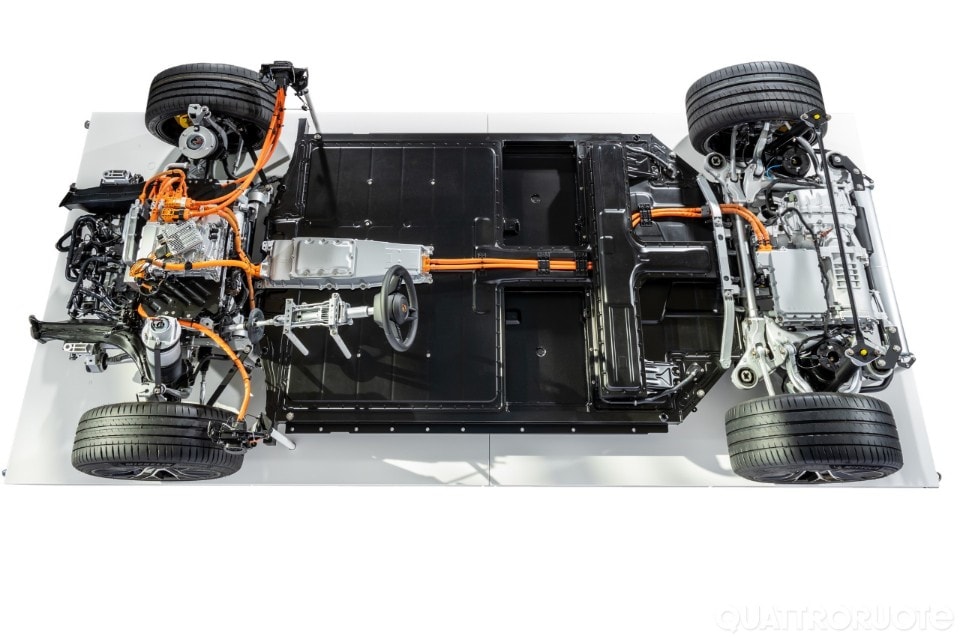 2019-Porsche-Taycan-18 2019-Porsche-Taycan-18
