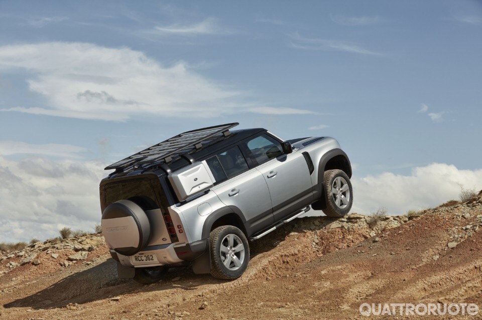 2019-Land-Rover-Defender-110-53 2019-Land-Rover-Defender-110-53