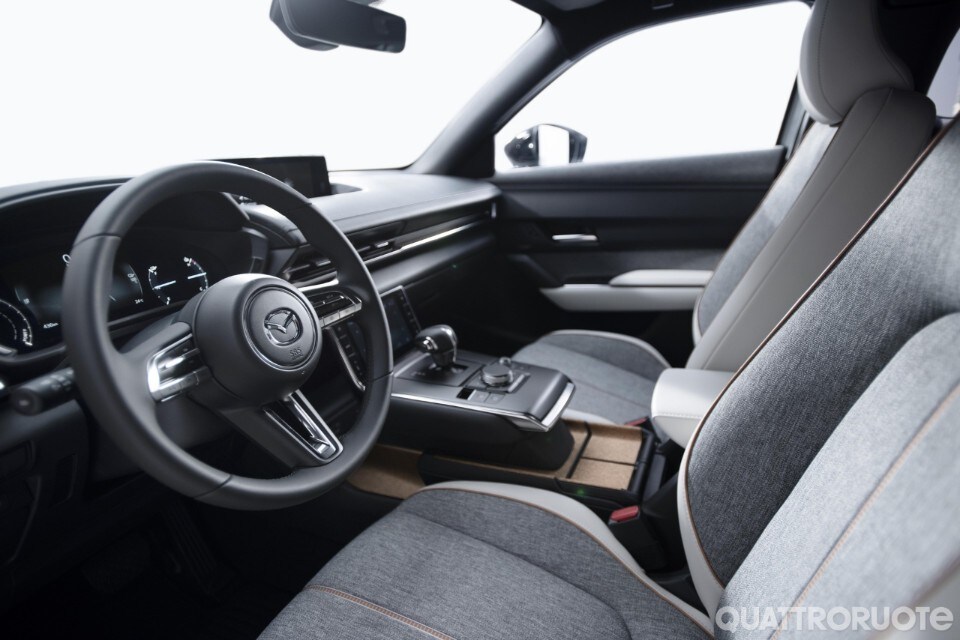 2019-Mazda-MX-30-004 2019-Mazda-MX-30-004