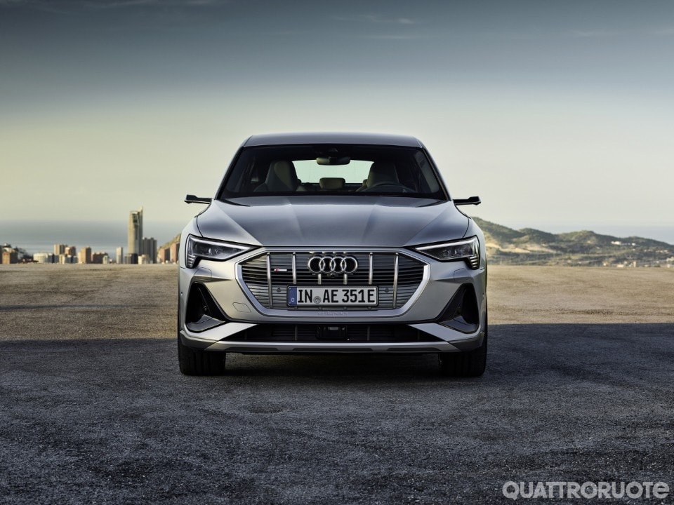 Audi e-tron Sportback 55 quattro Audi e-tron Sportback 55 quattro