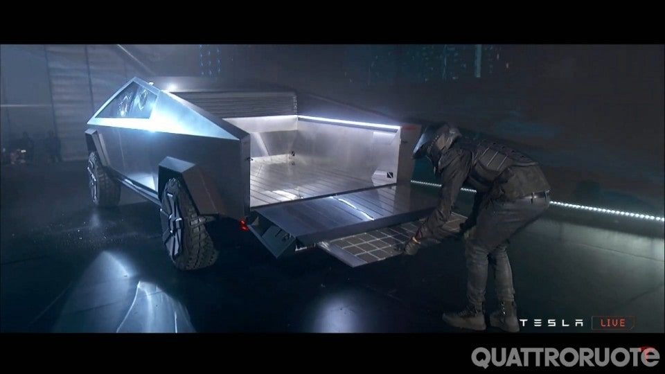 Fino a 800 km d'autonomia per il pick-up elettrico - VIDEO