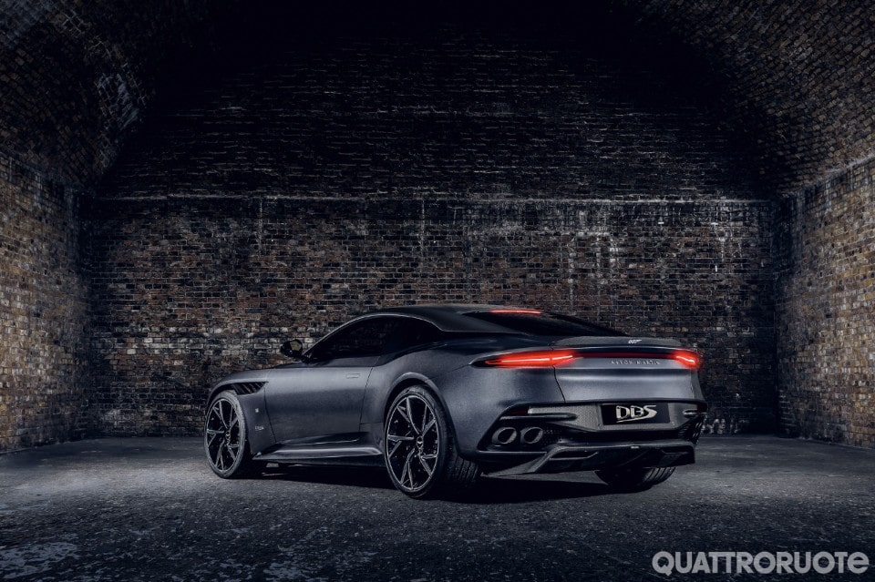 Presentate le DBS Superleggera e Vantage 007 Edition