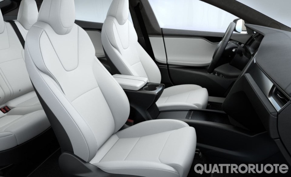 Oltre 1.100 CV per la Model S Plaid - VIDEO