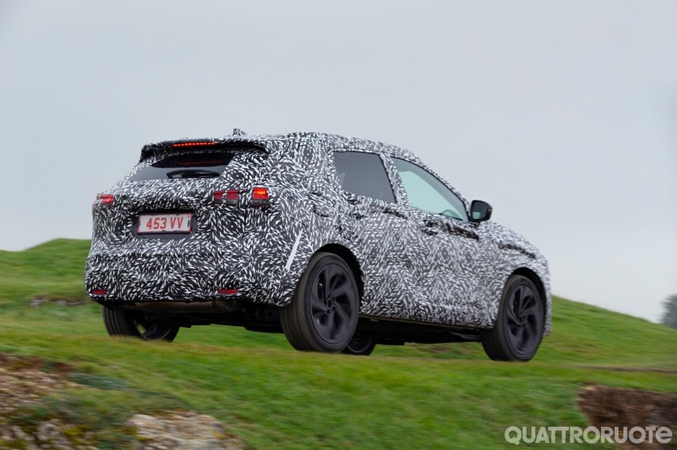 2020-Nissan-Qashqai-02 2020-Nissan-Qashqai-02