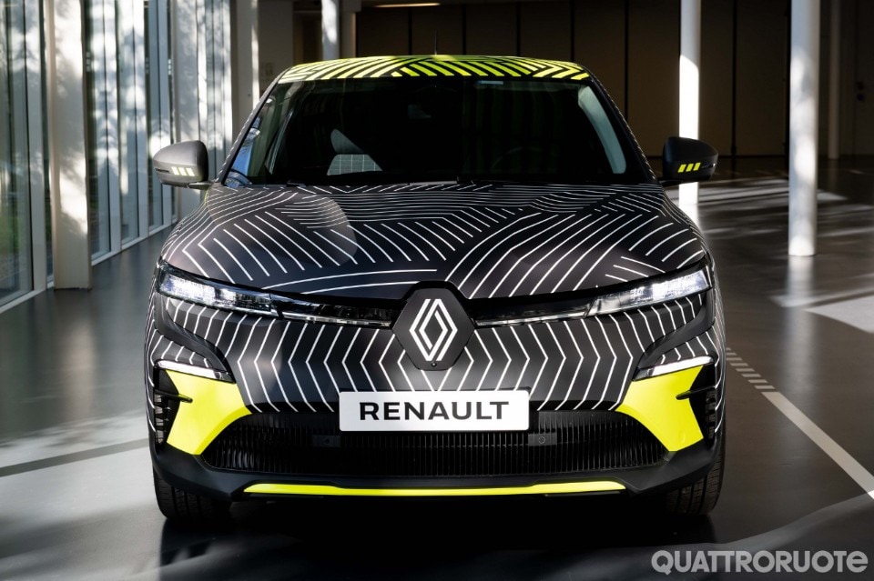 2021-renault-megane-t-tech-electric-pre-serie-03 2021-renault-megane-t-tech-electric-pre-serie-03